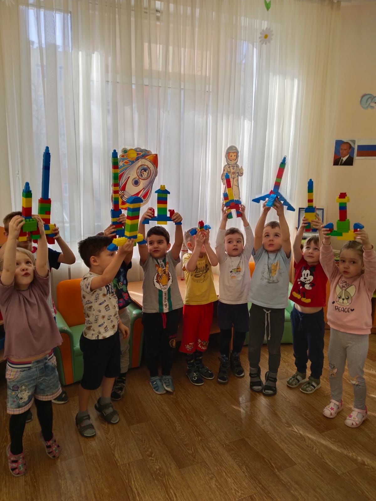 День Космонавтики – мероприятия в школе и детских садах, ГБОУ Школа ...